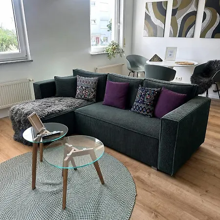 Ruhige Wohlfuehlwohnung In Top-lage