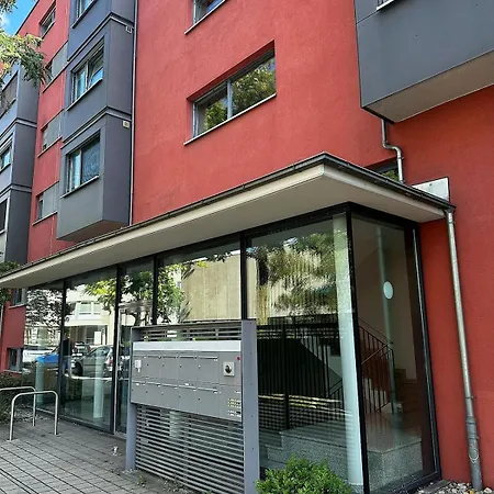 Ruhige Wohlfuehlwohnung In Top-lage *